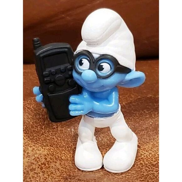 2.75 Inch 2011 Brainy SMURF Figurine Cell Phone McDonalds Kids Toy Collectible - Picture 1 of 8